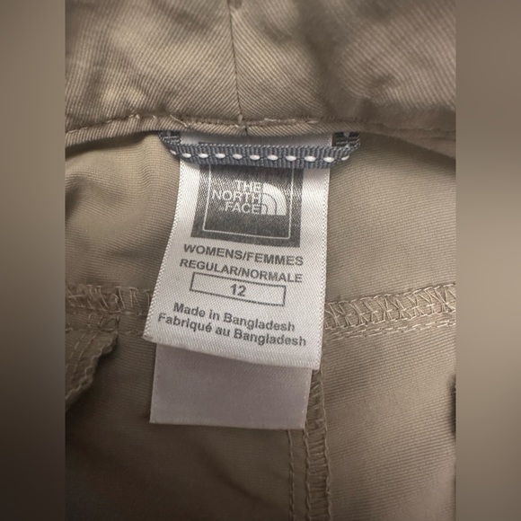 NWOT THE NORTH FACE KHAKI CARGO ZIP OFF PANTS - Size 12 SKU:412 - Picture 3 of 7